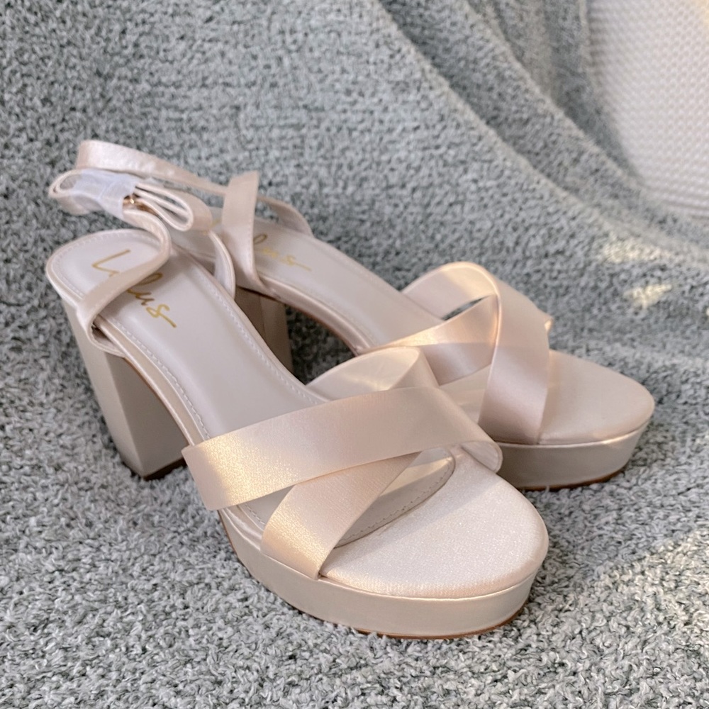 NWT- Lulu’s Selah Ivory Satin Ankle Strap Heels